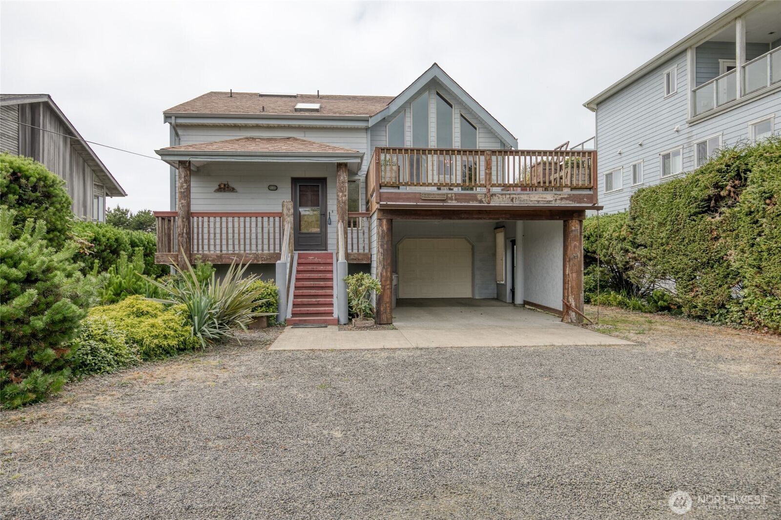 Property Photo:  501  Ocean Shores Boulevard NW  WA 98569 