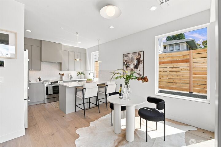 Property Photo:  2646  41st Avenue SW D  WA 98116 