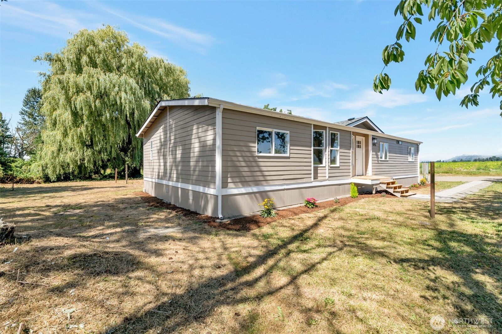 Property Photo: 9295 N Telegraph Road WA 98295