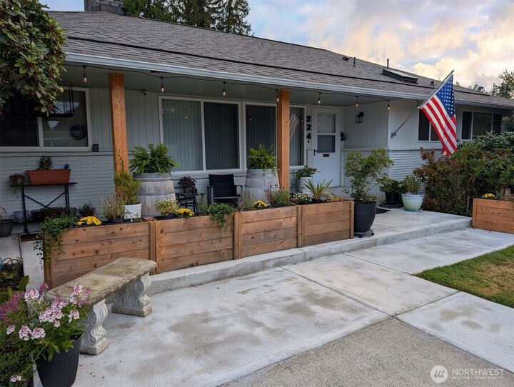 Property Photo:  224 S 166th Street  WA 98148 