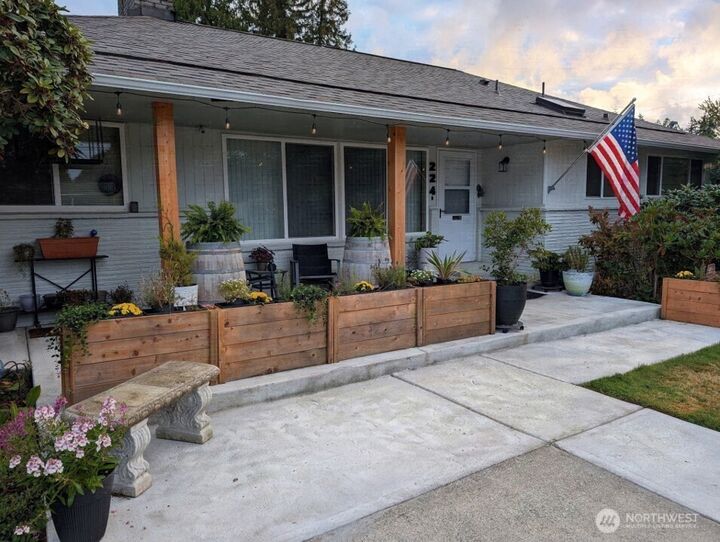 Property Photo: 224 S 166th Street WA 98148