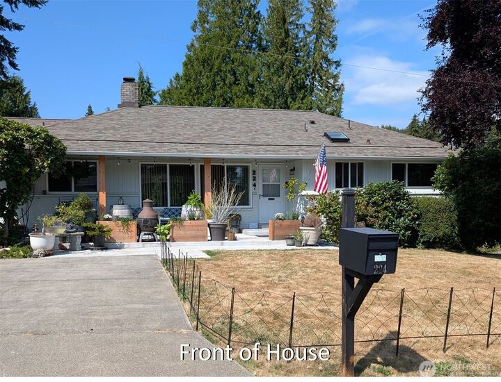 Property Photo: 224 S 166th WA 98148