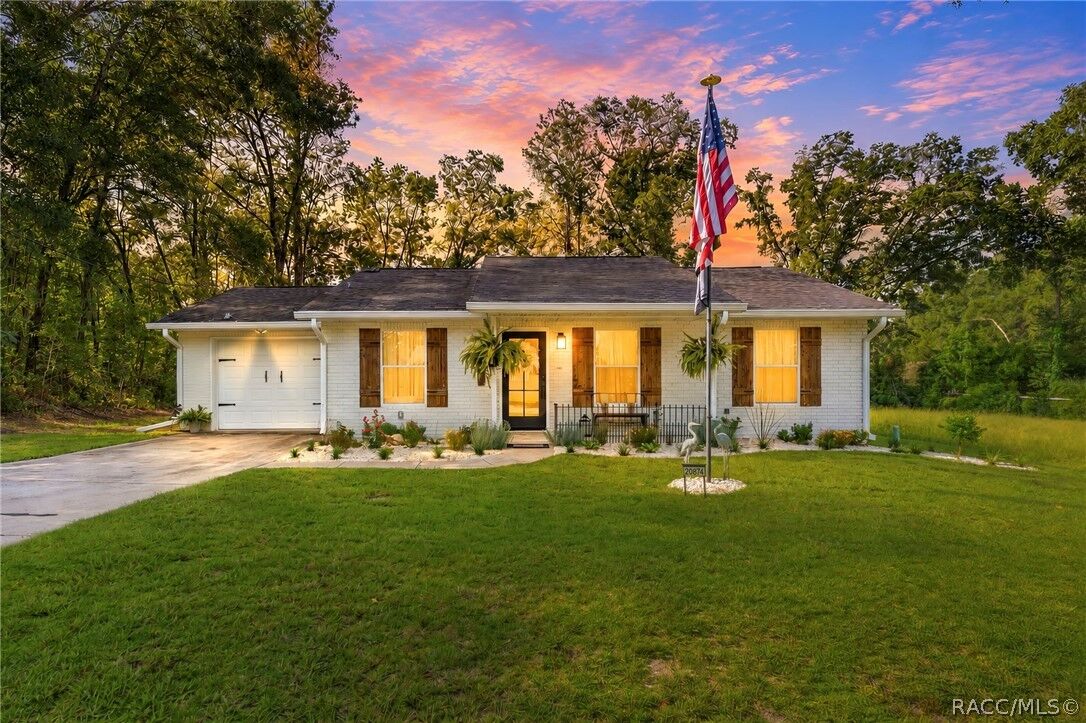 Property Photo:  20874 SW Robin Drive  FL 34431 