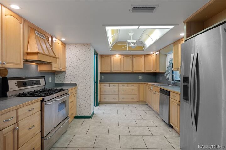 Property Photo:  4595 S Robert Blake Avenue  FL 34452 