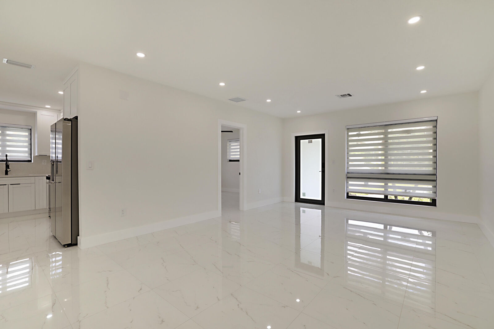 Property Photo: 421 Fontana Drive FL 33461