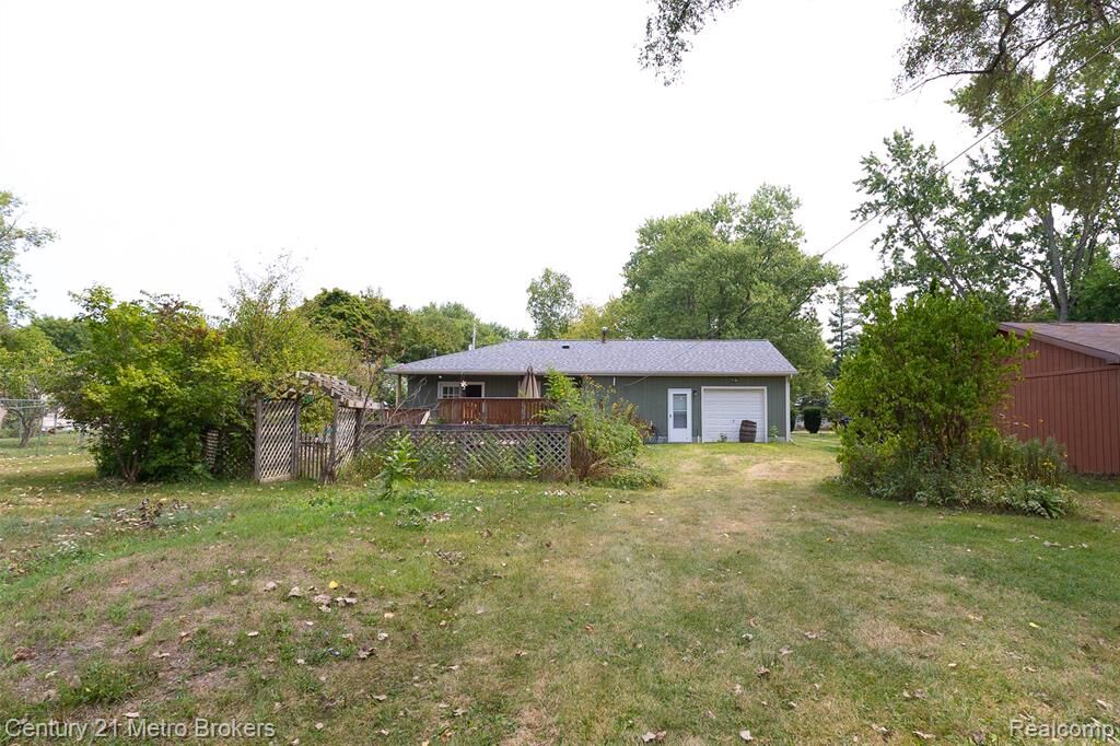 Property Photo: 3063 Stockbridge Street MI 48506