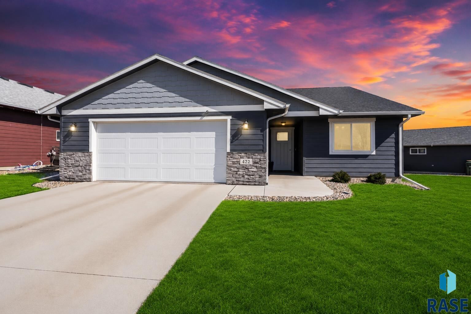 Property Photo: 422 Thelma Ave SD 57032