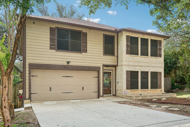 Property Photo:  10308 Lost Blf  TX 78240 