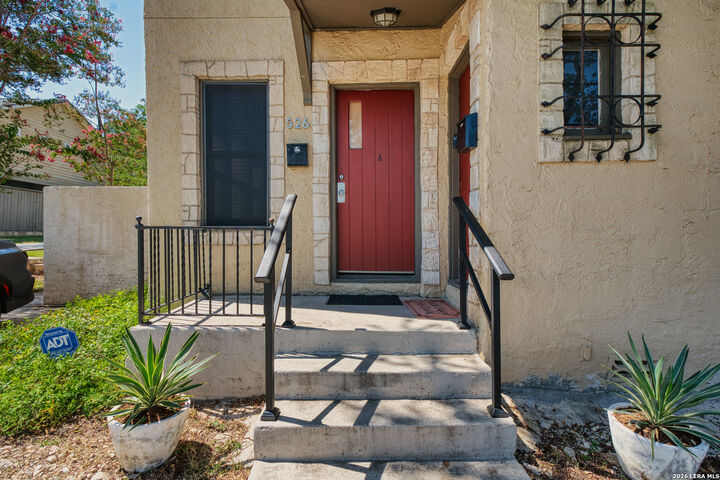 Property Photo: 526 Pershing Ave A TX 78209