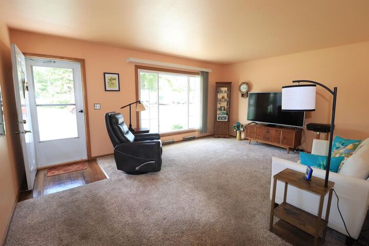 Property Photo:  1325 Nicolet Street  WI 53546 
