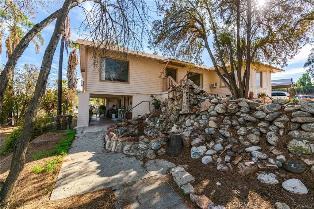 Property Photo:  11288 San Juan Street  CA 92354 