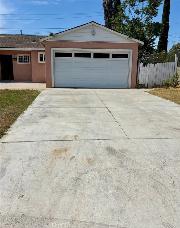 Property Photo:  5580 Noble Street  CA 92503 