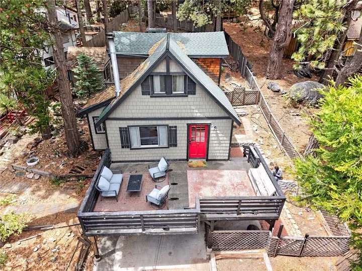 Property Photo:  1190 Scenic  CA 92378 