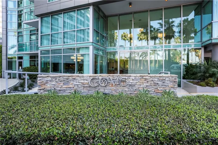 Property Photo:  13650 Marina Pointe Drive 609  CA 90292 
