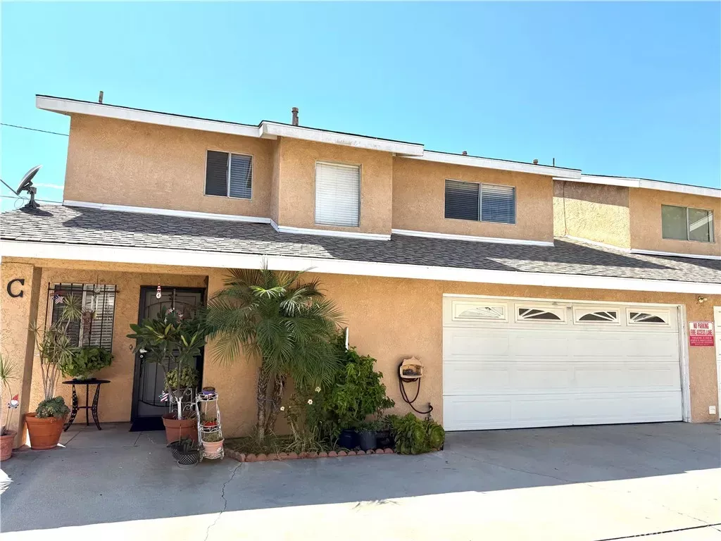 Property Photo: 5211 Clara Street C CA 90201