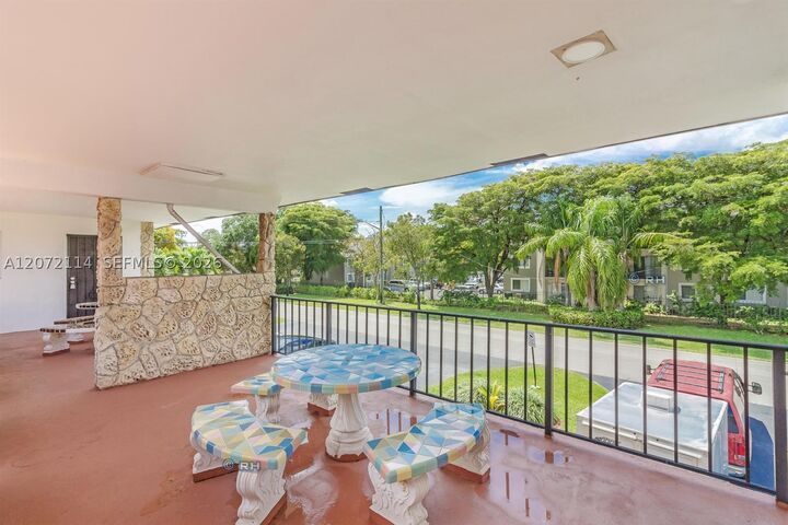 Property Photo:  344 SW 1st St 6  FL 33060 
