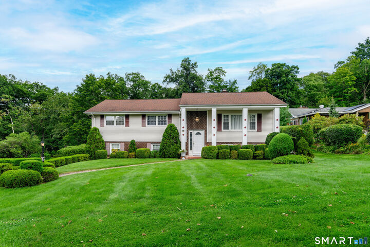 Property Photo:  8 Pinewood Shores  CT 06784 