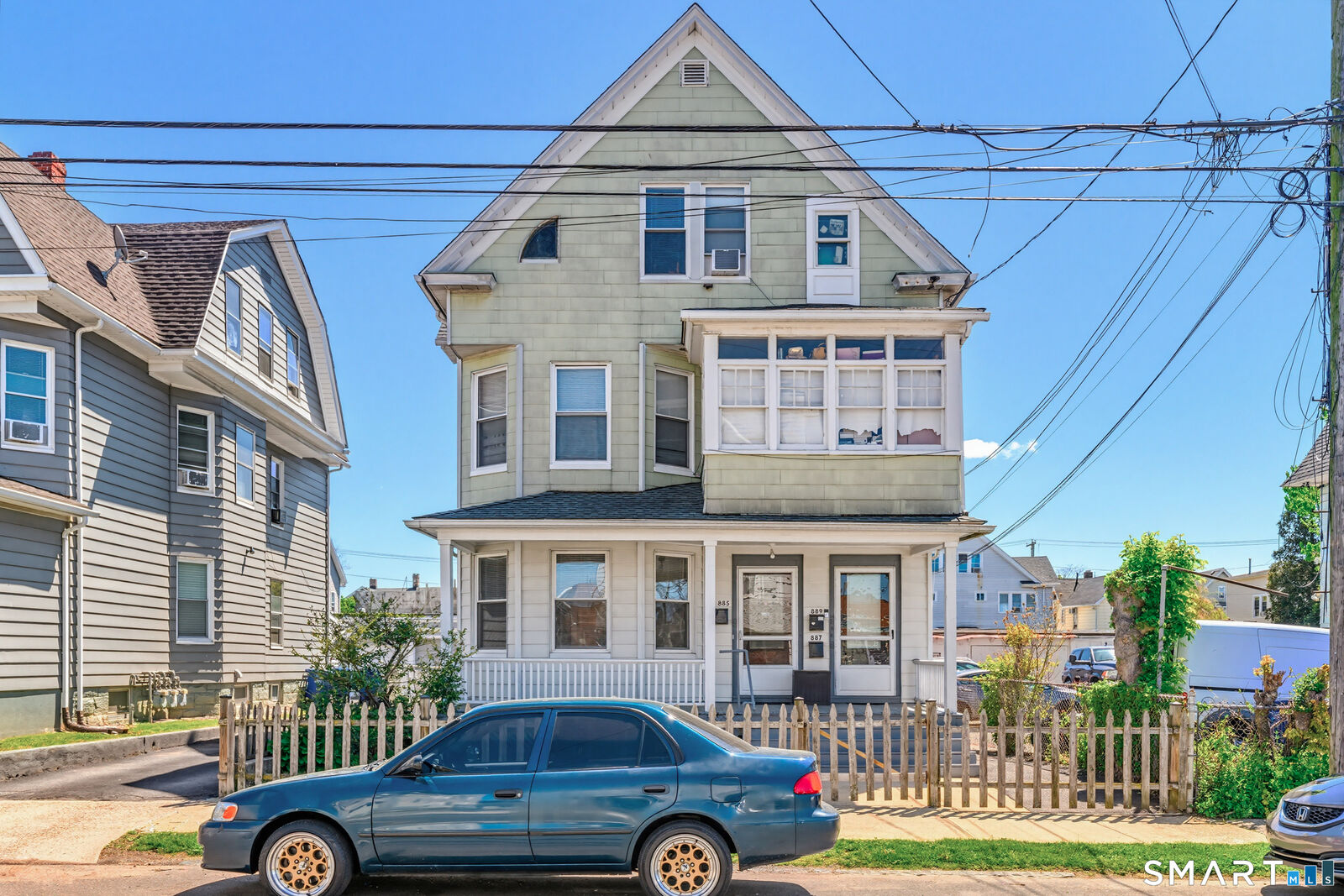 Property Photo: 885 Grand Street CT 06604