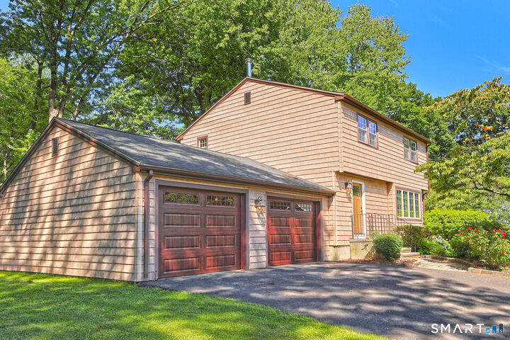 Property Photo:  154 Benz Street  CT 06401 