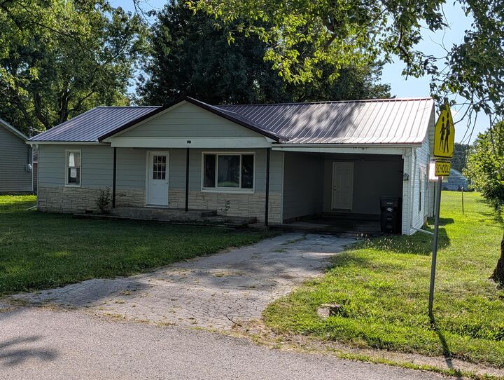 Property Photo: 121 N Charles Street MO 65746