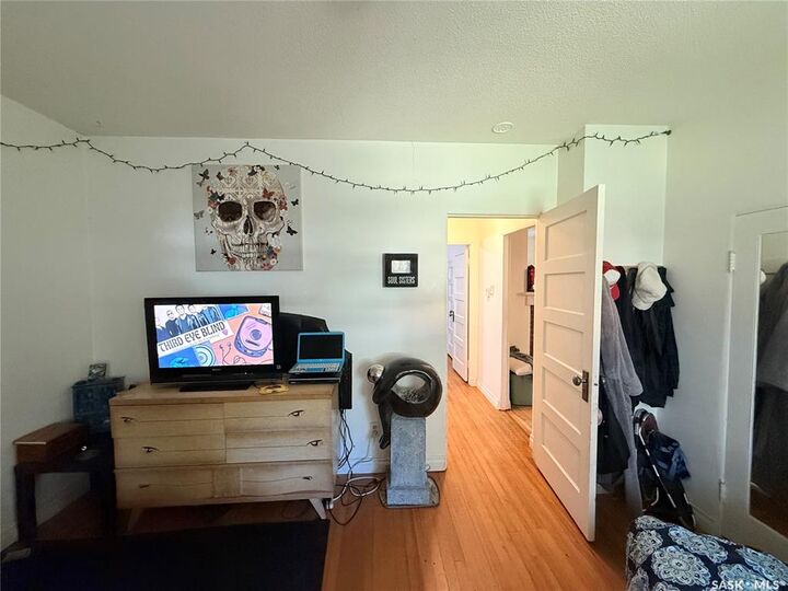 Property Photo:  555 2nd Street E  SK S0N 2M0 