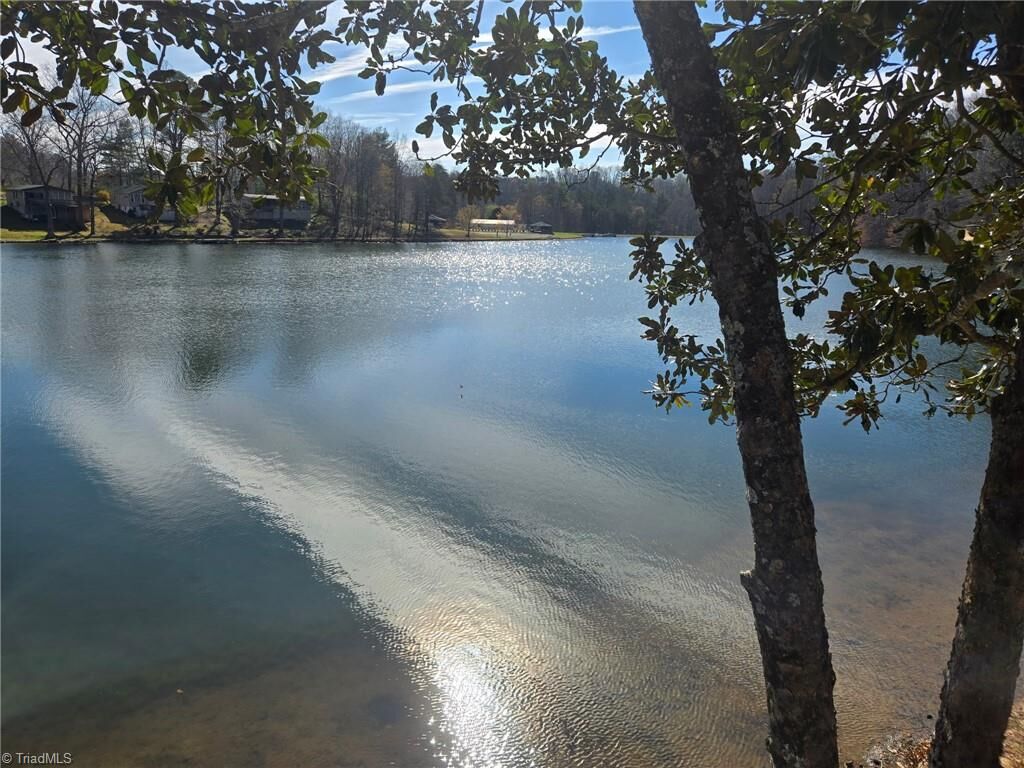 Property Photo: 1263 Lakeshore Lane NC 27030