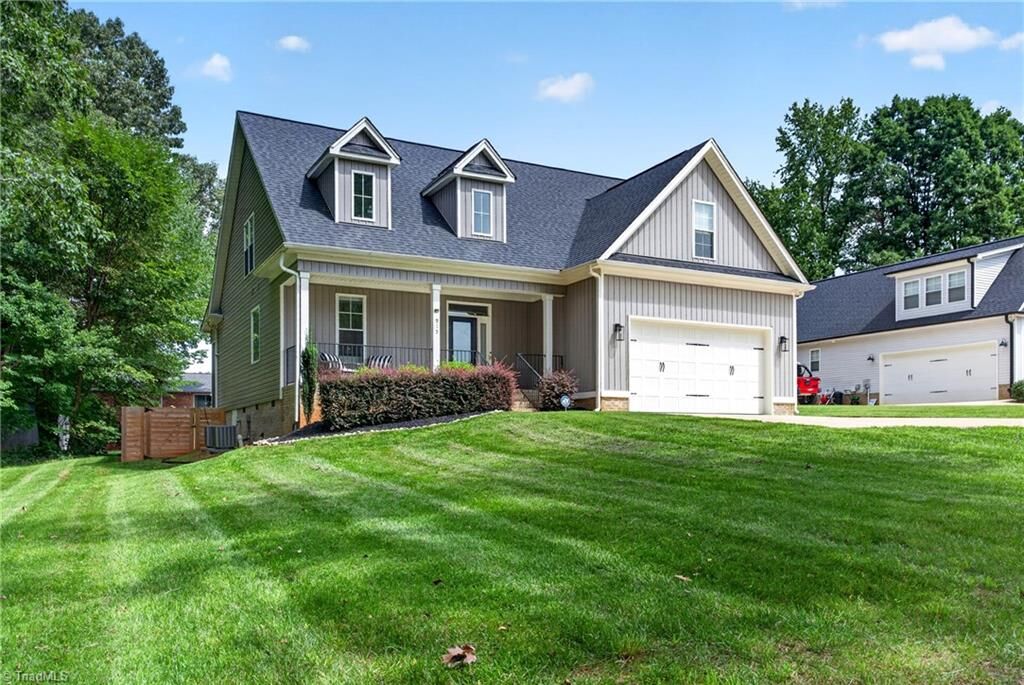 Property Photo:  915 Aberdeen Road  NC 27265 