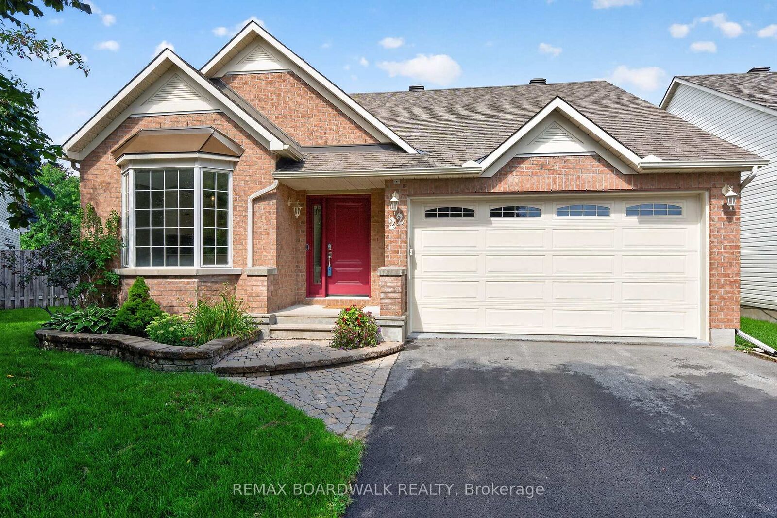 Property Photo: 22 Burnstead Crescent ON K2M 2T7