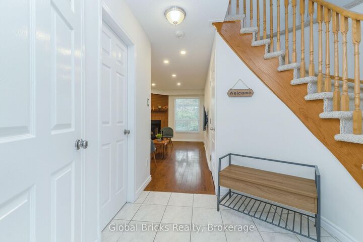 Property Photo: 6190 Saltmarsh Court ON L5N 5V8