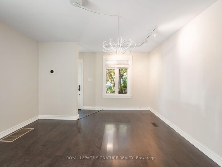 Property Photo:  111 Pickering Street  ON M4E 3J5 