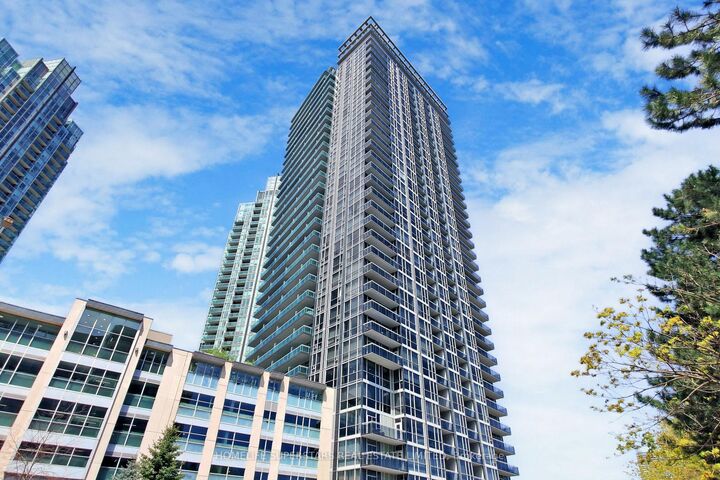 Property Photo:  223 Webb Drive 1013  ON L5B 4P2 