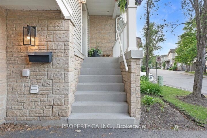 Property Photo: 7101 Branigan Gate #31 ON L5N 7S2