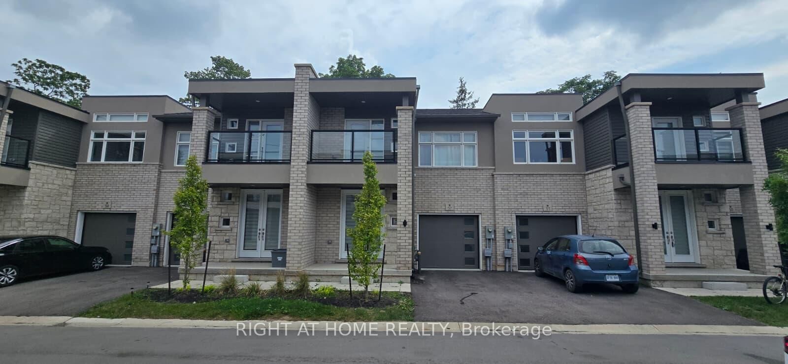 Property Photo:  5672 Dorchester Road 52  ON L2G 4Y8 