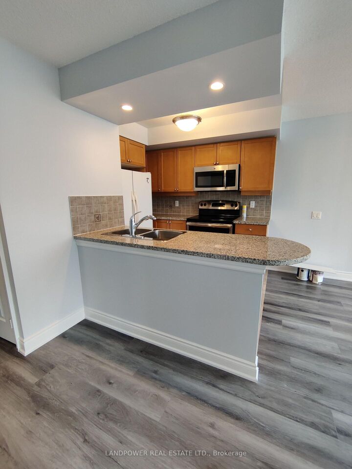 Property Photo: 10 Northtown Way 906 ON M2N 7L4