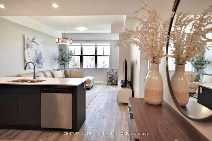 Property Photo:  100 The Promenade N/A 403  ON N5L 0B7 