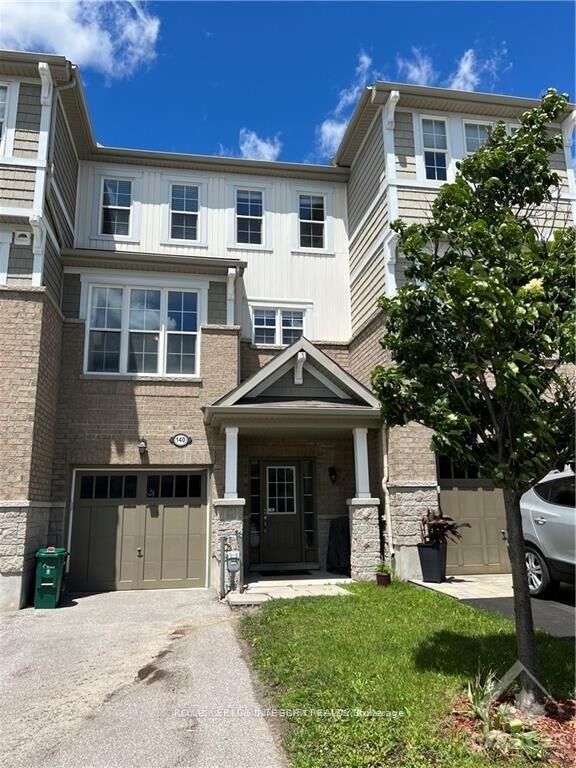 Photo de la propriété:  140 Battersea Crescent  ON K2T 0C5 