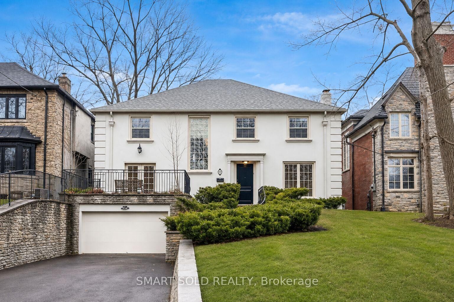 Property Photo: 347 Cortleigh Boulevard ON M5N 1R4