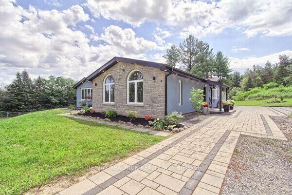 Property Photo: 3433 Mount Albert Road ON L0G 1V0