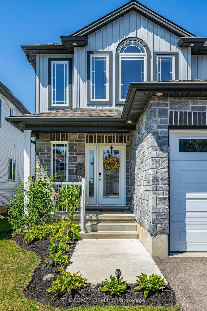 Property Photo: 20 Sandy Court ON N4G 0H6