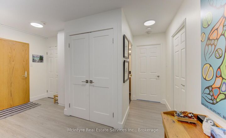 Property Photo: 6 Willow Street 1503 ON N2J 4S3