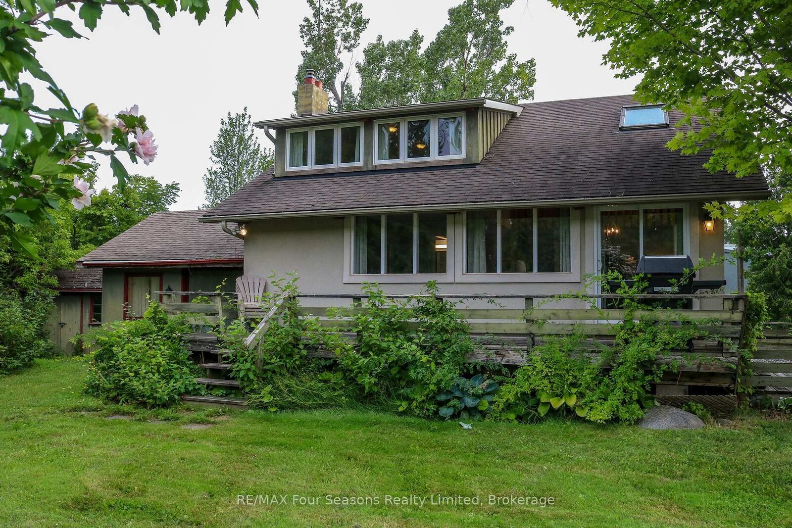 Property Photo: 163 Craigleith Road ON L9Y 0S4