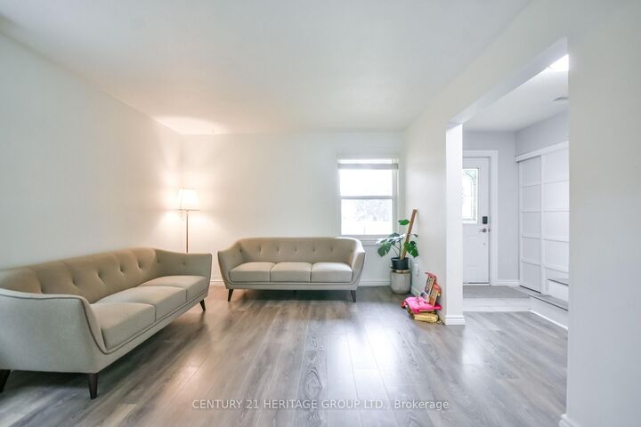 Property Photo: 416 Sunnidale Road ON L4N 7A8