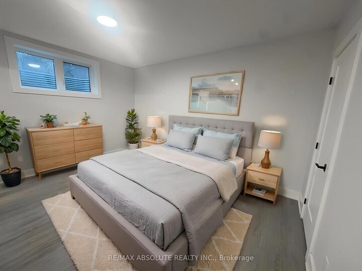 Property Photo: 300 Elmgrove Avenue 4 ON K1Z 6V1