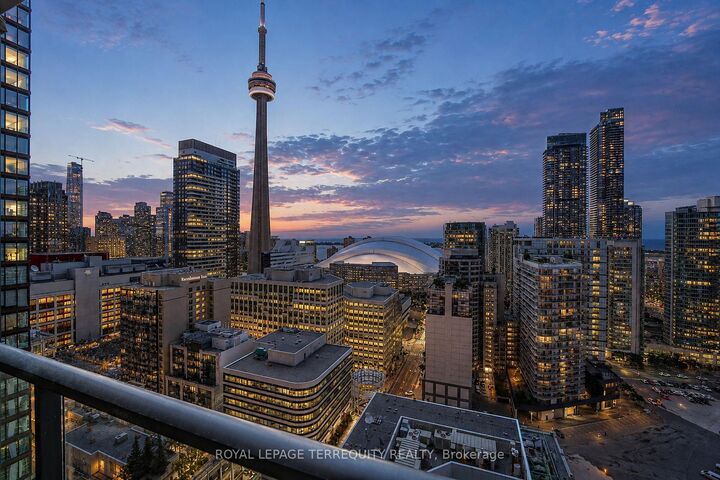 Property Photo:  88 Blue Jays Way 2606  ON M5V 0L7 