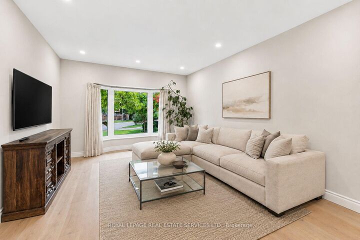 Property Photo: 1512 Princeton Crescent ON L6H 4H4