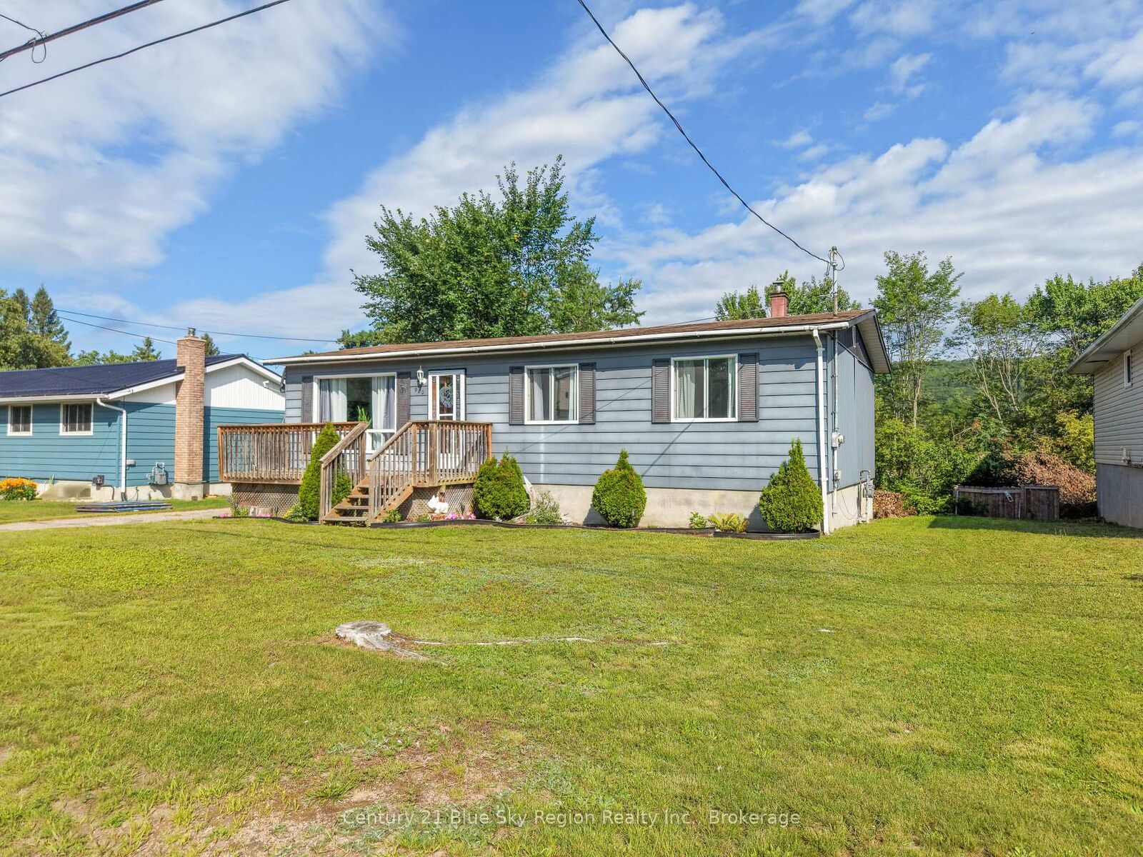 Property Photo: 980 Lily Street ON P0H 1V0