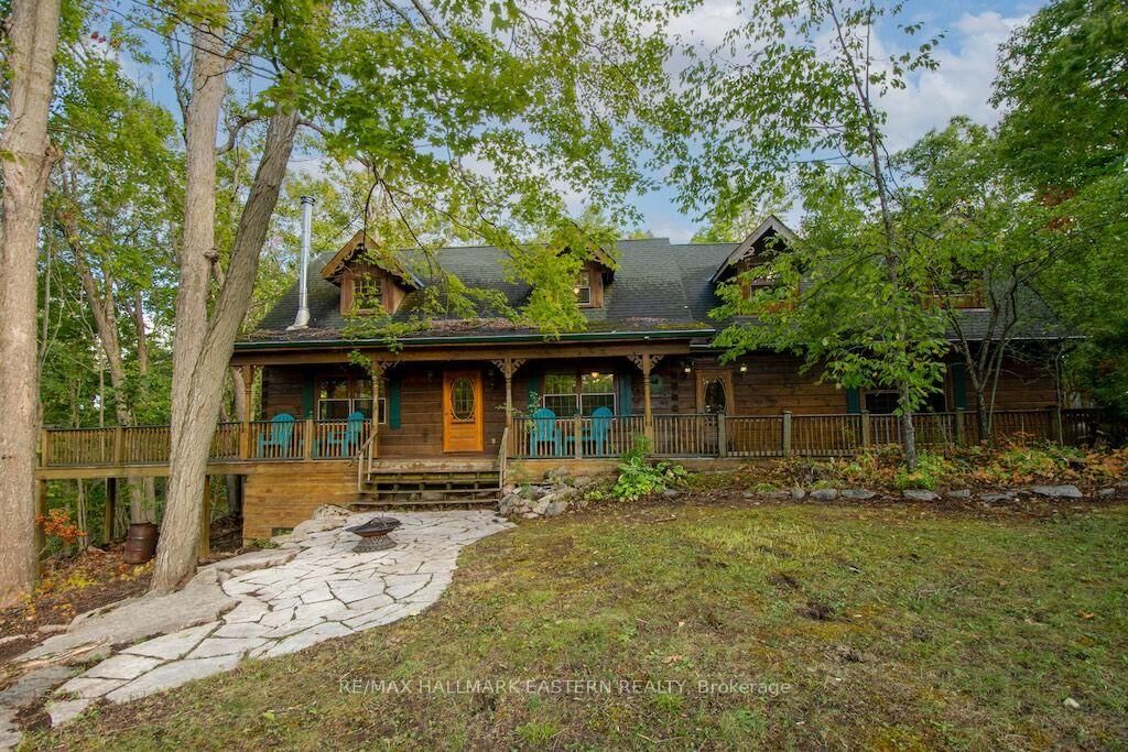 Property Photo: 22 Carolina Court ON K9J 6X2
