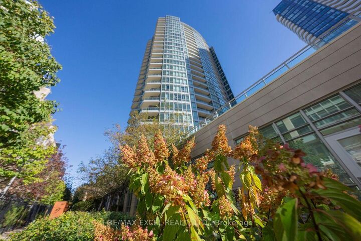 Photo de la propriété:  18 Holmes Avenue 2602  ON M2N 0E1 