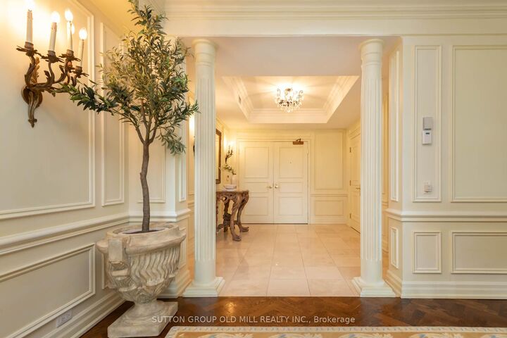 Property Photo: 38 Avenue Road 700 ON M5R 2G2