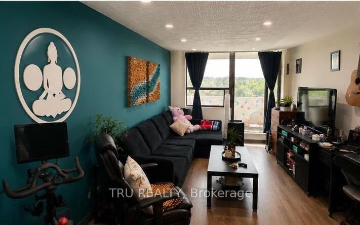 Photo de la propriété:  2019 Bank Street 801  ON K1V 0N1 